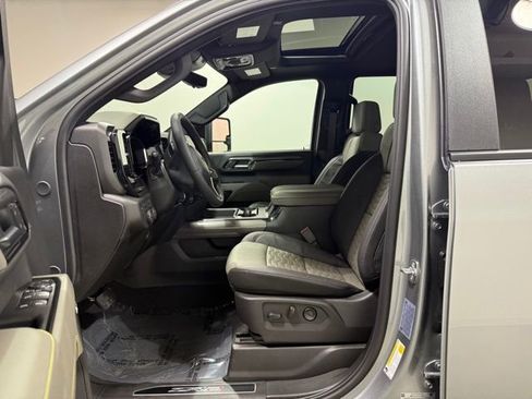 New 2026 Chevrolet Silverado 2500 ZR2 image 11