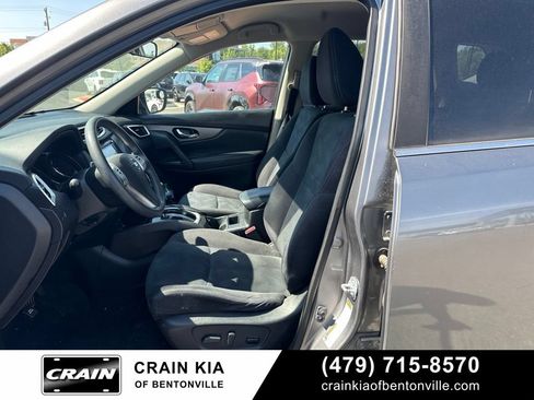 Used 2016 Nissan Rogue SV AWD/4WD image 13
