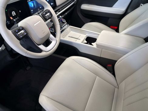 Certified 2025 Hyundai Santa Fe SEL image 22