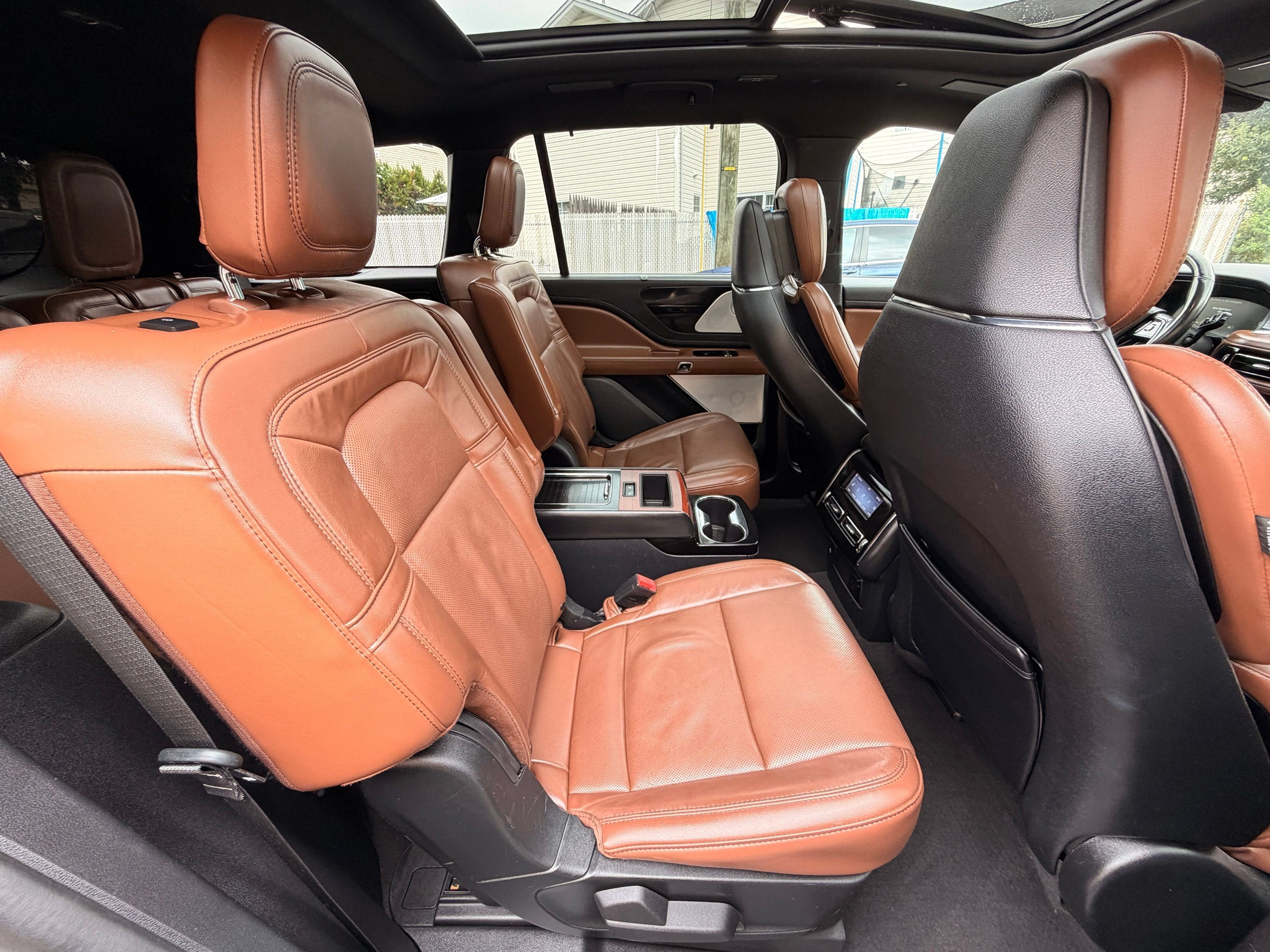 Used 2023 Lincoln Aviator Reserve w/ Equipment Group 201A AWD/4WD image 22