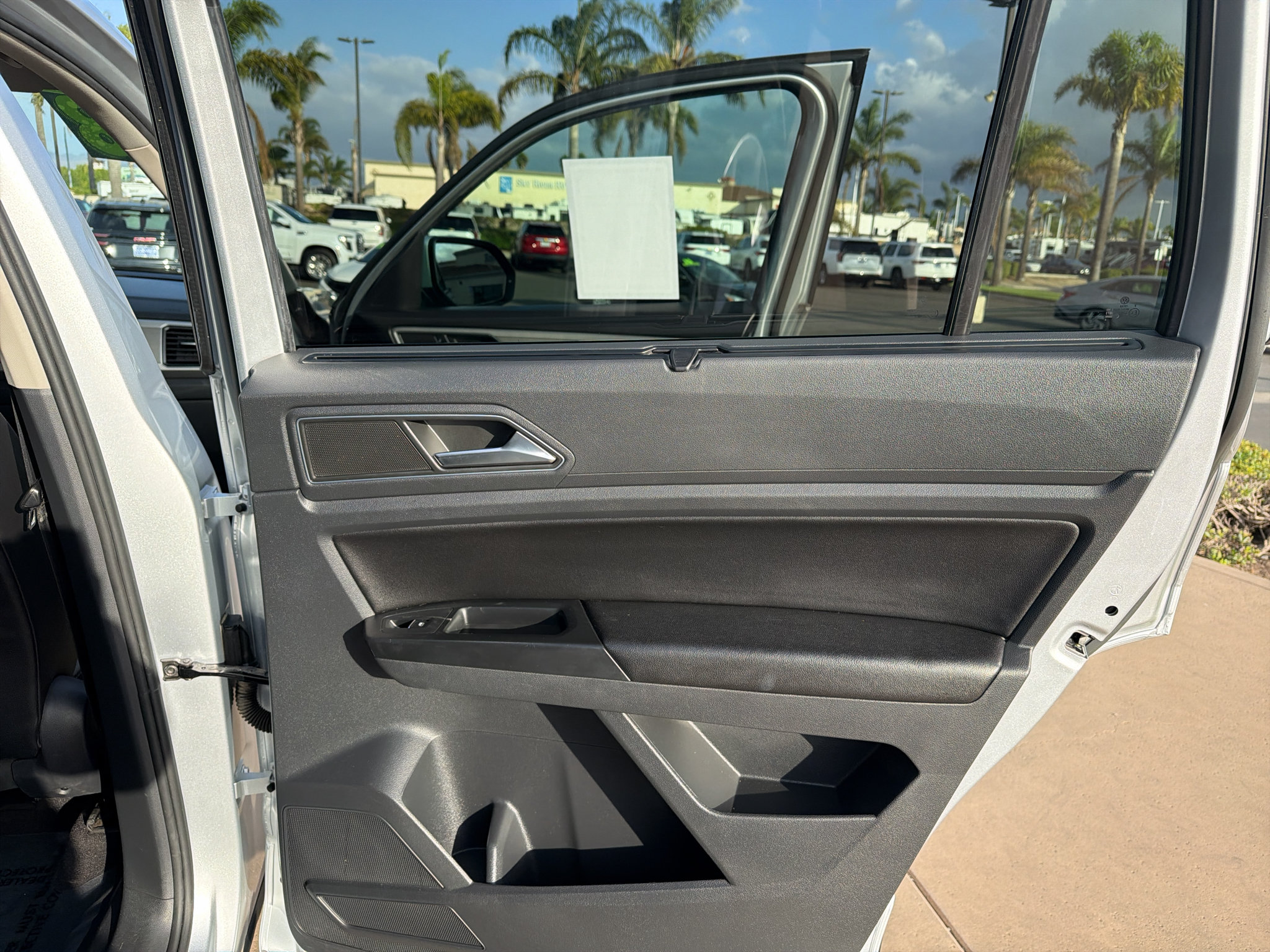Used 2018 Volkswagen Atlas SE AWD/4WD image 14