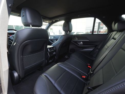 Used 2025 Mercedes-Benz GLE 350 4MATIC image 33