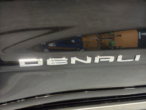 Certified 2022 GMC Sierra 1500 Denali image 12