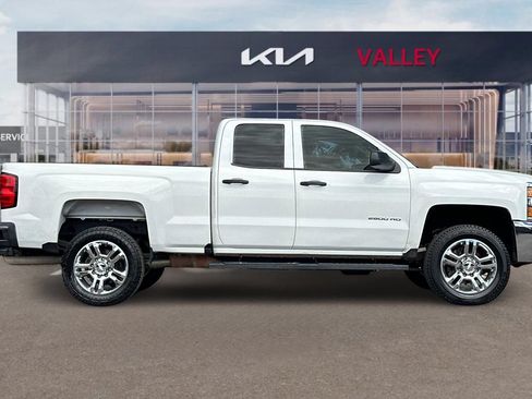 Used 2018 Chevrolet Silverado 2500 W/T w/ WT Fleet Convenience Package AWD/4WD image 3