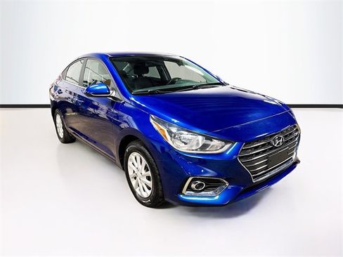 Used 2022 Hyundai Accent SEL image 1