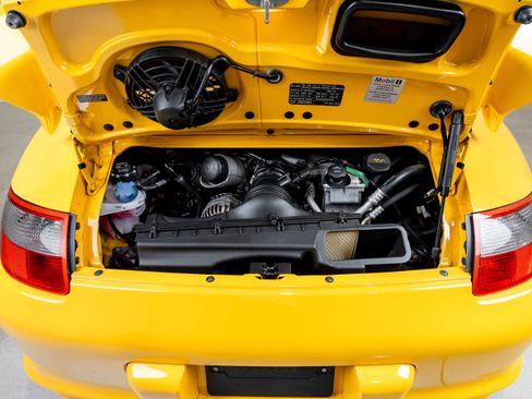 Used 2007 Porsche 911 GT3 RWD image 49