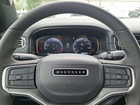 New 2025 Jeep Wagoneer L Series II w/ Premium Group I AWD/4WD image 14