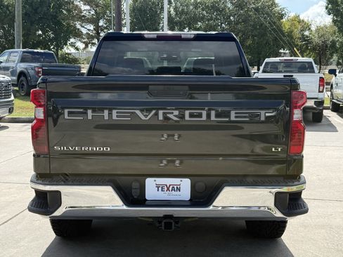 Used 2022 Chevrolet Silverado 1500 LT AWD/4WD image 6