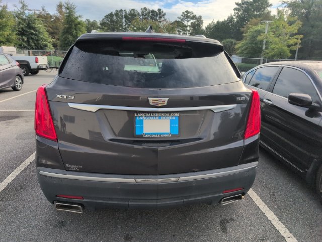 Used 2017 Cadillac XT5 Luxury w/ Driver Awareness Package FWD image 3