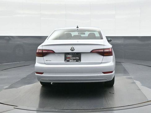 Used 2019 Volkswagen Jetta SE FWD image 6