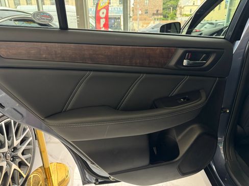 Used 2018 Subaru Outback 3.6R Limited AWD/4WD image 24