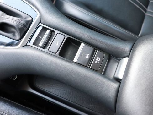 Certified 2024 Honda HR-V EX-L image 18