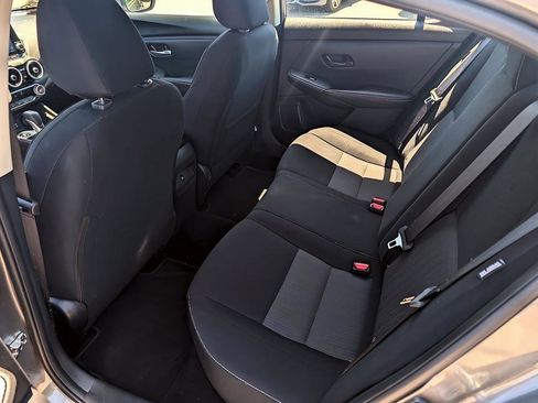 Used 2025 Nissan Sentra SV FWD image 9