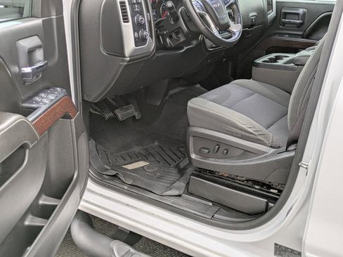 Used 2017 GMC Sierra 2500 SLE w/ HD SLE Preferred Plus Package image 24