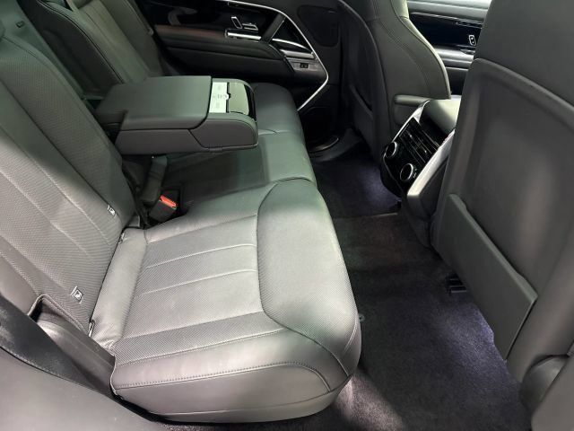 Used 2023 Land Rover Range Rover SE AWD/4WD image 31