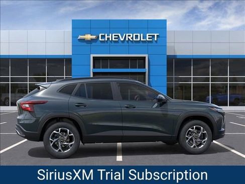 New 2026 Chevrolet Trax LT w/ Driver Confidence Package image 5