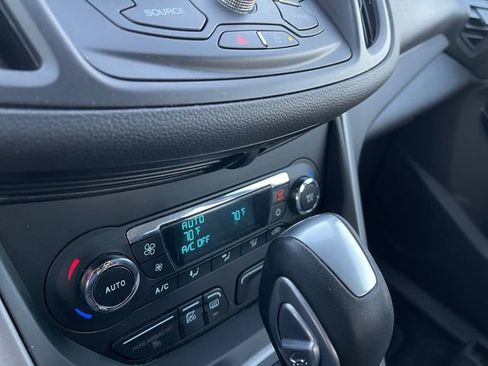 Used 2016 Ford C-MAX SE w/ Equipment Group 203A image 25