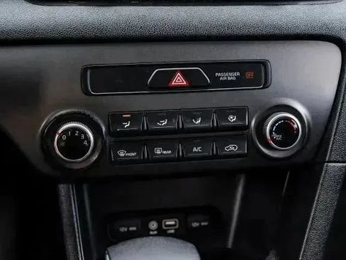 Used 2019 Kia Sportage LX FWD image 29
