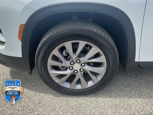 New 2026 Buick Enclave Preferred w/ Power Package AWD/4WD image 7