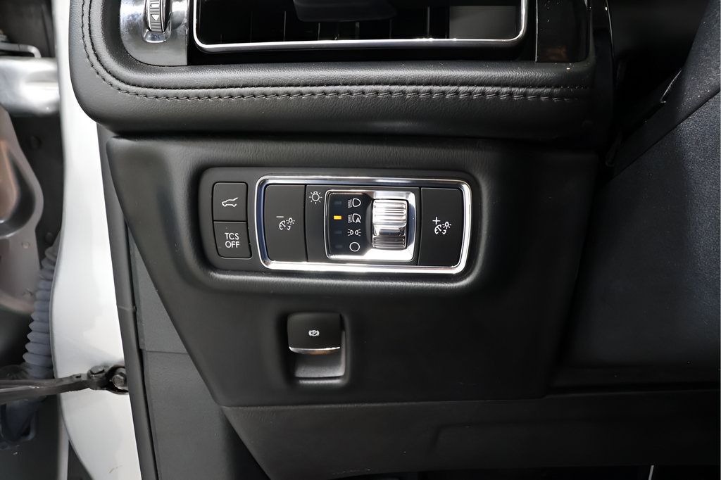 Used 2023 Lincoln Nautilus FWD w/ Premium Package image 19