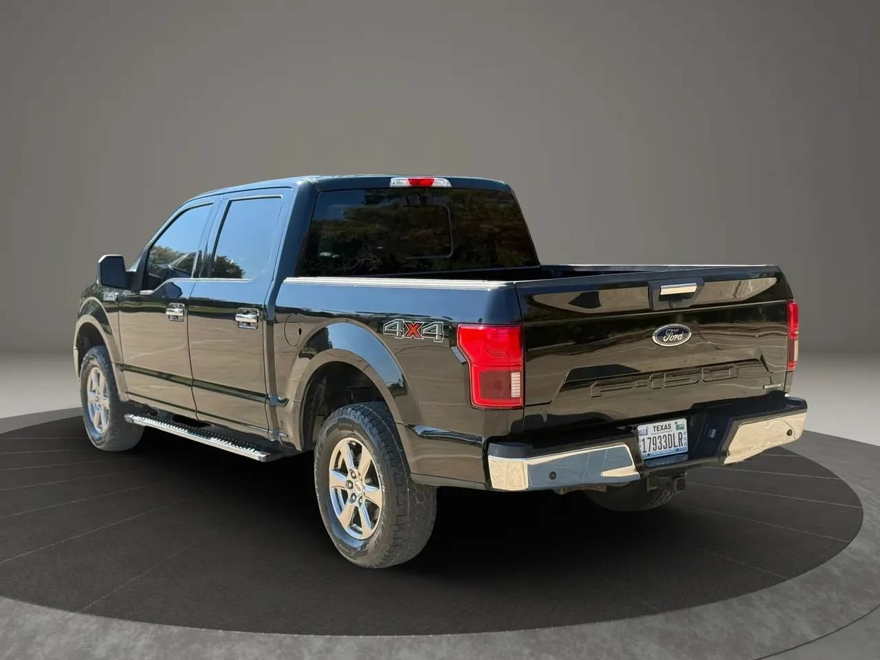 Used 2020 Ford F150 XLT w/ Equipment Group 302A Luxury AWD/4WD image 4