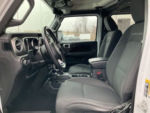 Used 2020 Jeep Gladiator Overland AWD/4WD image 2