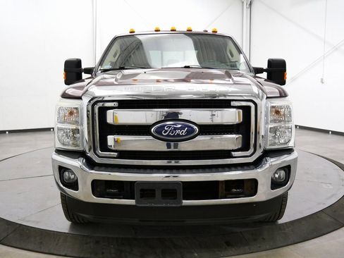 Used 2011 Ford F350 Lariat image 2