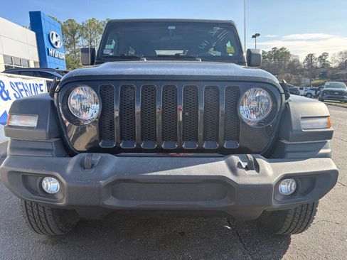 Used 2023 Jeep Wrangler Sport S image 6