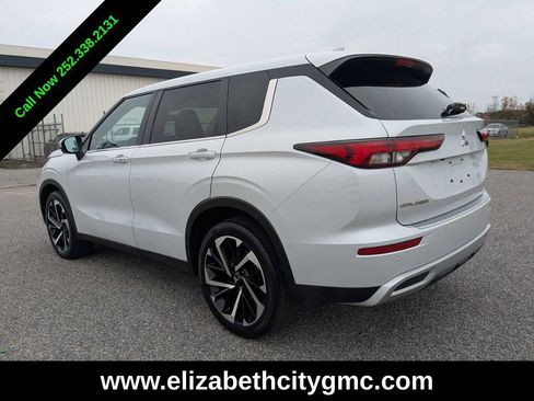 Used 2022 Mitsubishi Outlander SE image 6