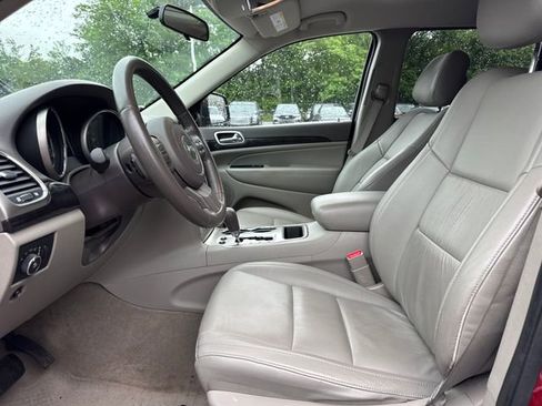 Used 2011 Jeep Grand Cherokee Laredo AWD/4WD image 13