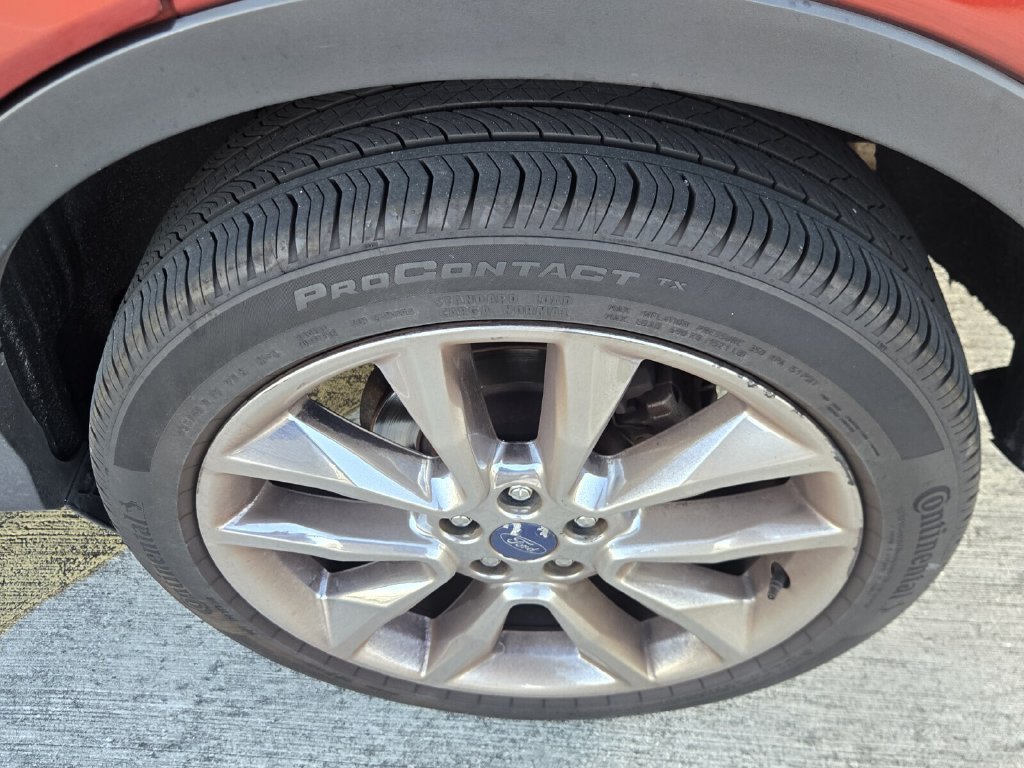 Used 2016 Ford Escape SE w/ SE Chrome Package FWD image 5