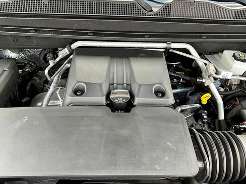 Used 2024 Chevrolet Colorado ZR2 w/ Technology Package image 31