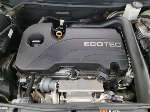 Used 2018 Chevrolet Equinox LT image 30