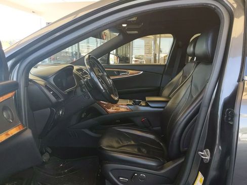 Used 2019 Lincoln Nautilus Reserve AWD/4WD image 10