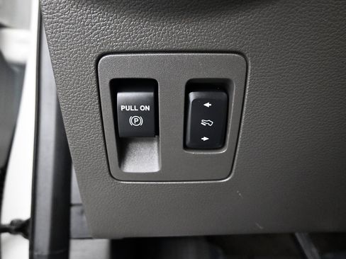 Used 2021 Ford Expedition Max Limited image 10