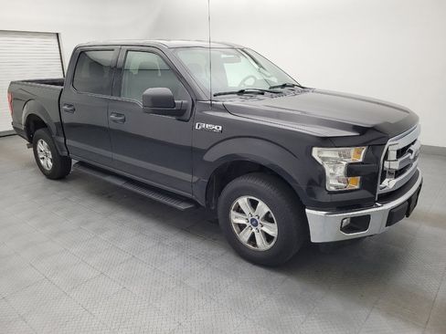 Used 2015 Ford F150 XLT w/ Trailer Tow Package RWD image 11