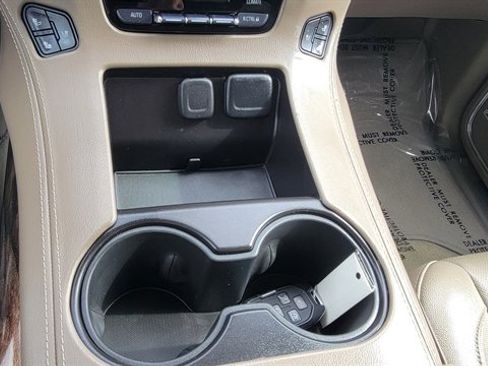 Used 2017 GMC Yukon SLT w/ Open Road Package image 39