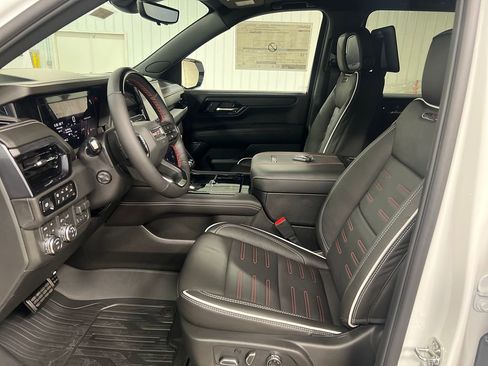 New 2026 GMC Yukon XL AT4 Ultimate AWD/4WD image 12