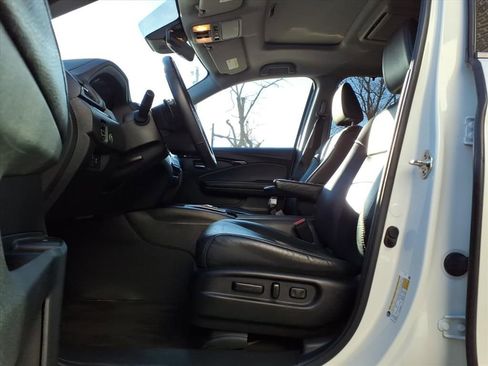 Used 2019 Honda Pilot Touring image 13