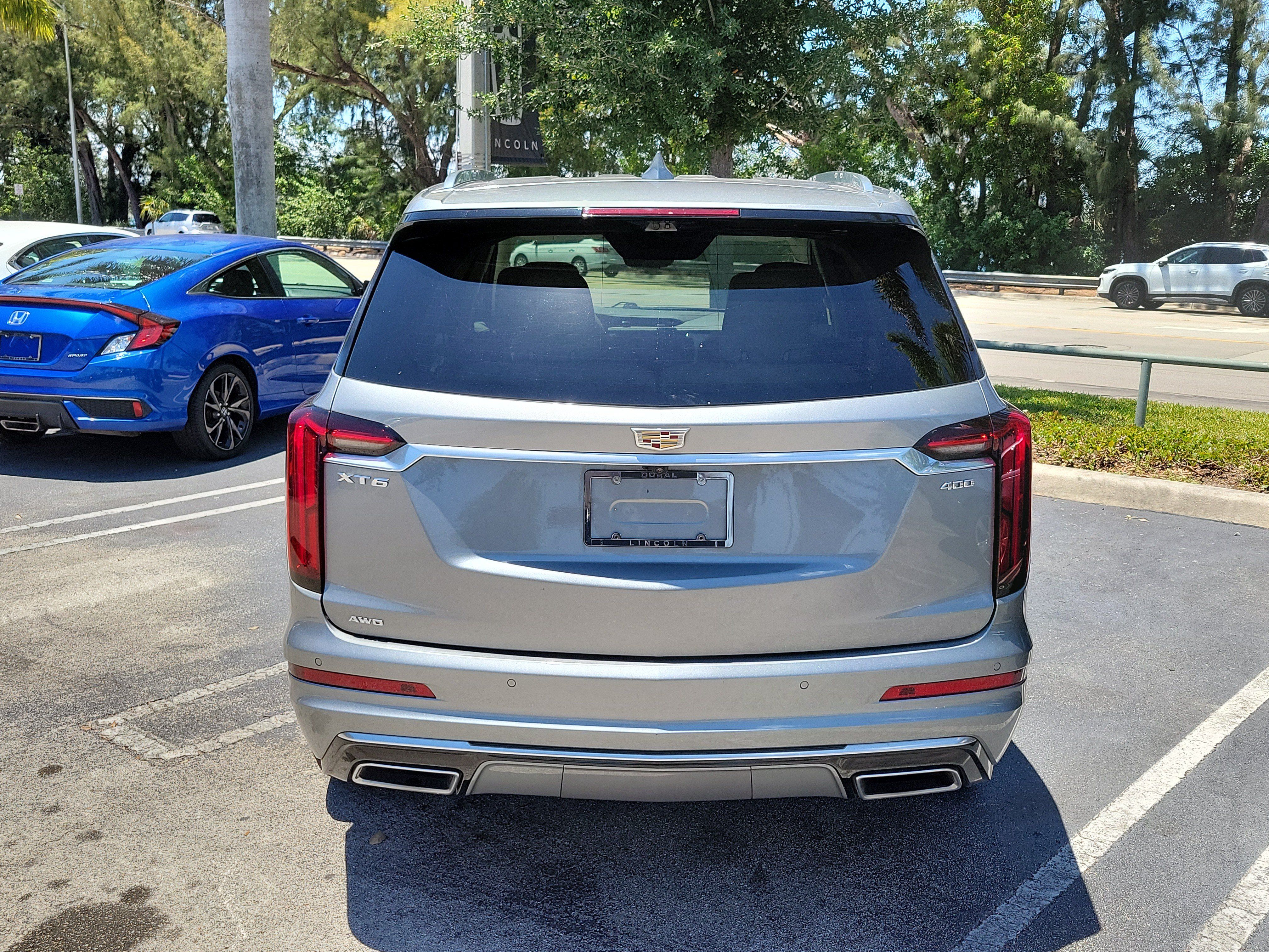 Used 2023 Cadillac XT6 Premium Luxury w/ Technology Package AWD/4WD image 5