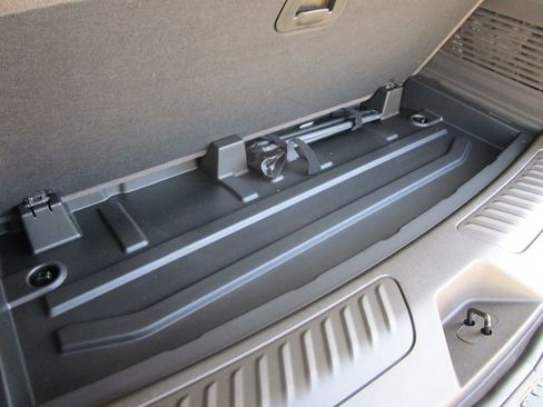 New 2026 Chevrolet Tahoe LT RWD image 18