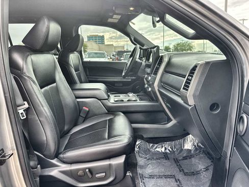Used 2021 Ford Expedition XLT RWD image 9