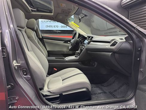 Used 2018 Honda Civic EX image 7