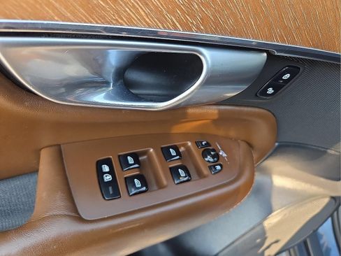 Used 2018 Volvo XC90 T6 Inscription w/ Convenience Package AWD/4WD image 15