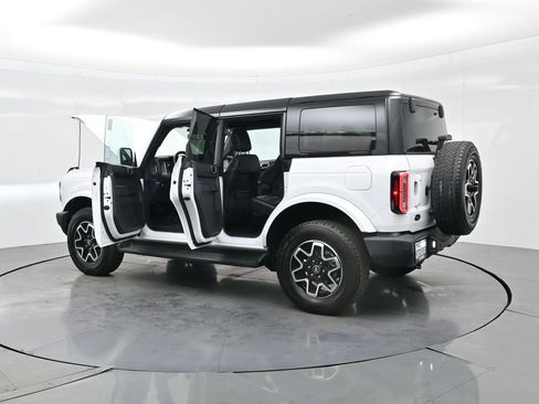 Used 2025 Ford Bronco Outer Banks image 43