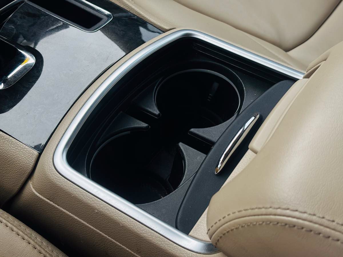 Used 2014 Chrysler 300 AWD image 57