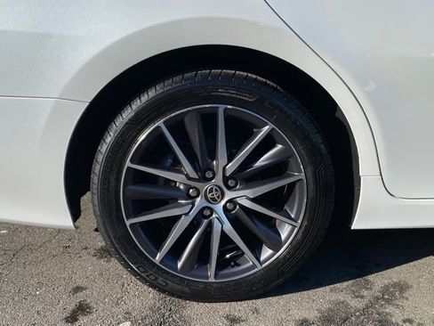 Used 2021 Toyota Camry XLE w/ Cold Weather Package image 21