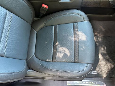 Used 2022 GMC Sierra 3500 Denali AWD/4WD image 31