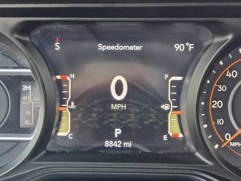 Used 2026 Jeep Wrangler Unlimited Rubicon AWD/4WD image 22
