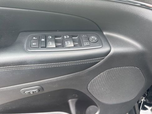 Used 2017 Jeep Grand Cherokee Limited AWD/4WD image 22